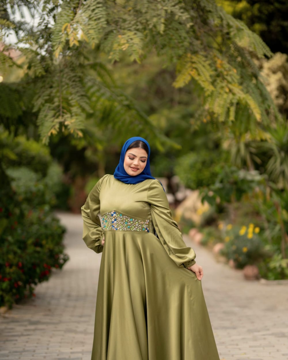 Soft crushed fabric abaya beige